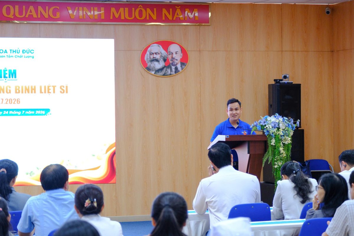 Bệnh viện Đa khoa Thủ Đức trao tặng quà tri ân viên chức, người lao động là con gia đình chính sách 6 1784875749188 8315463627518493904 g1330674109288068289 3a7be4d3a296e19616f2602087bb2622