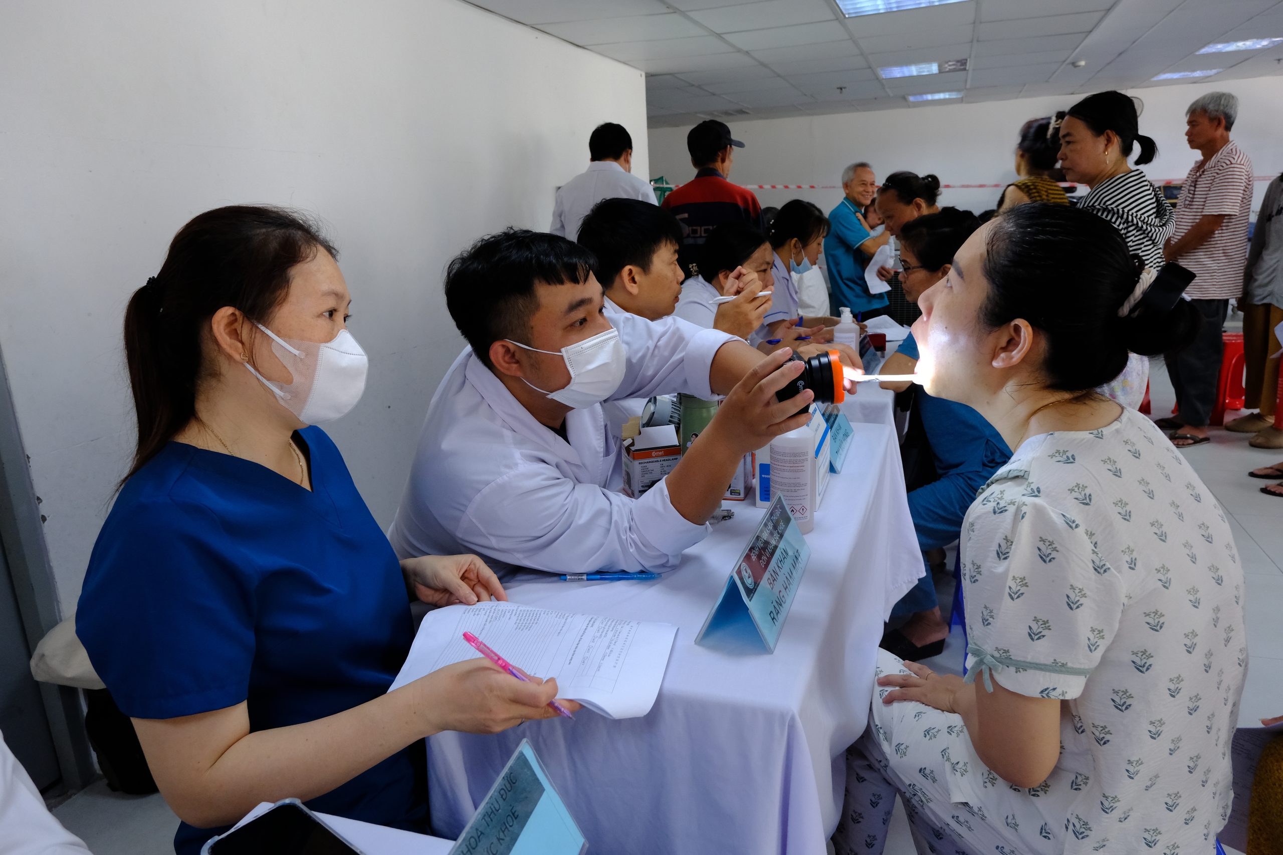 Bệnh viện Đa khoa Thủ Đức triển khai khám sức khỏe toàn dân lưu động cho người dân và học sinh phường Tam Bình 4 DSCF3724 scaled