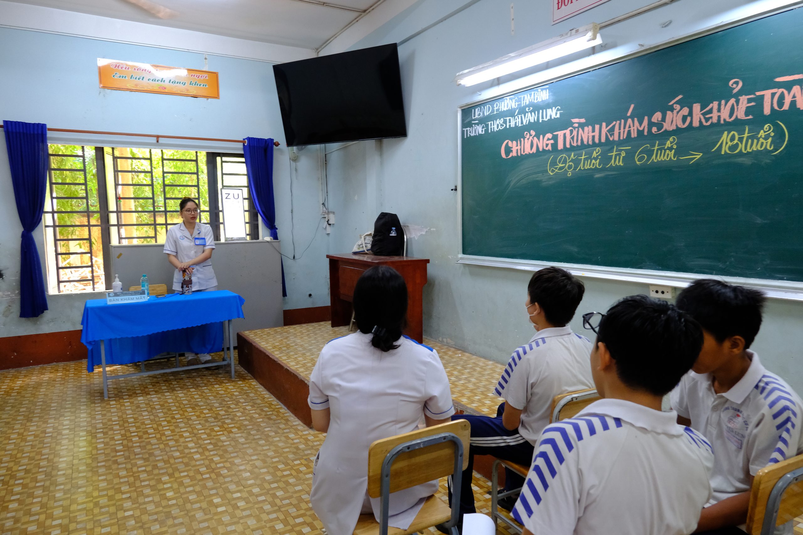 Bệnh viện Đa khoa Thủ Đức triển khai khám sức khỏe toàn dân lưu động cho người dân và học sinh phường Tam Bình 11 DSCF3838 scaled