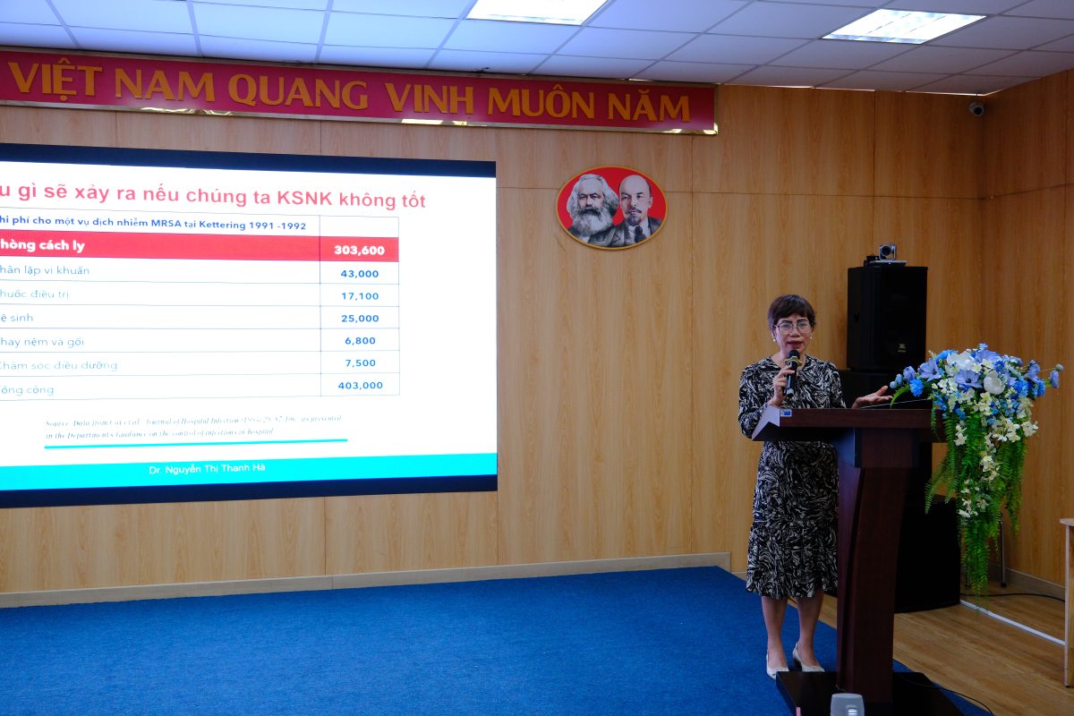 Khai giảng khóa đào tạo Kiểm soát nhiễm khuẩn cơ bản năm 2026 5 DSCF4425