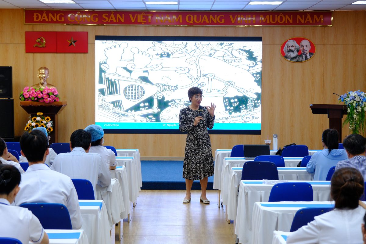 Khai giảng khóa đào tạo Kiểm soát nhiễm khuẩn cơ bản năm 2026 7 DSCF4440