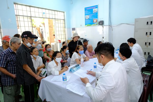 Bệnh viện Đa khoa Thủ Đức triển khai khám sức khỏe toàn dân lưu động tại phường Tam Bình 9 DSCF6216