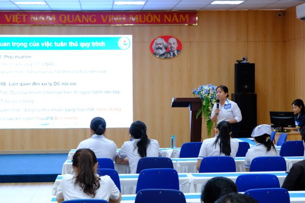 Hội thảo “Quản lý chăm sóc và đảm bảo an toàn người bệnh trong bệnh viện” 6 DSCF6429
