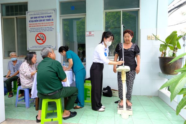 Bệnh viện Đa khoa Thủ Đức triển khai khám sức khỏe toàn dân lưu động tại phường Tam Bình 7 DSCF6496