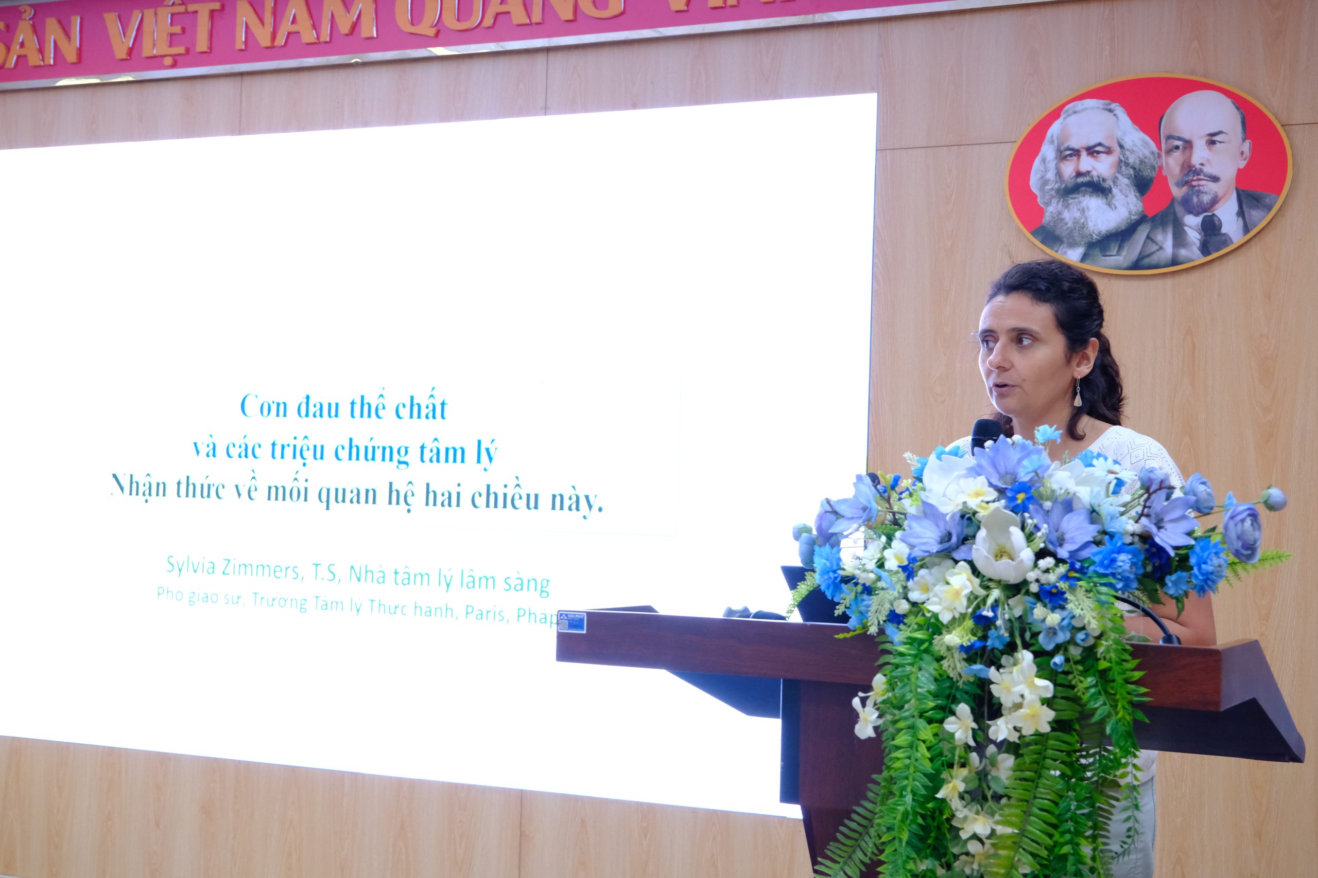 BỆNH VIỆN ĐA KHOA THỦ ĐỨC TỔ CHỨC CHUỖI HỘI THẢO KHOA HỌC VỀ SỨC KHỎE TINH THẦN TRONG Y HỌC HIỆN ĐẠI 10 BỆNH VIỆN ĐA KHOA THỦ ĐỨC TỔ CHỨC CHUỖI HỘI THẢO KHOA HỌC VỀ SỨC KHỎE TINH THẦN TRONG Y HỌC HIỆN ĐẠI