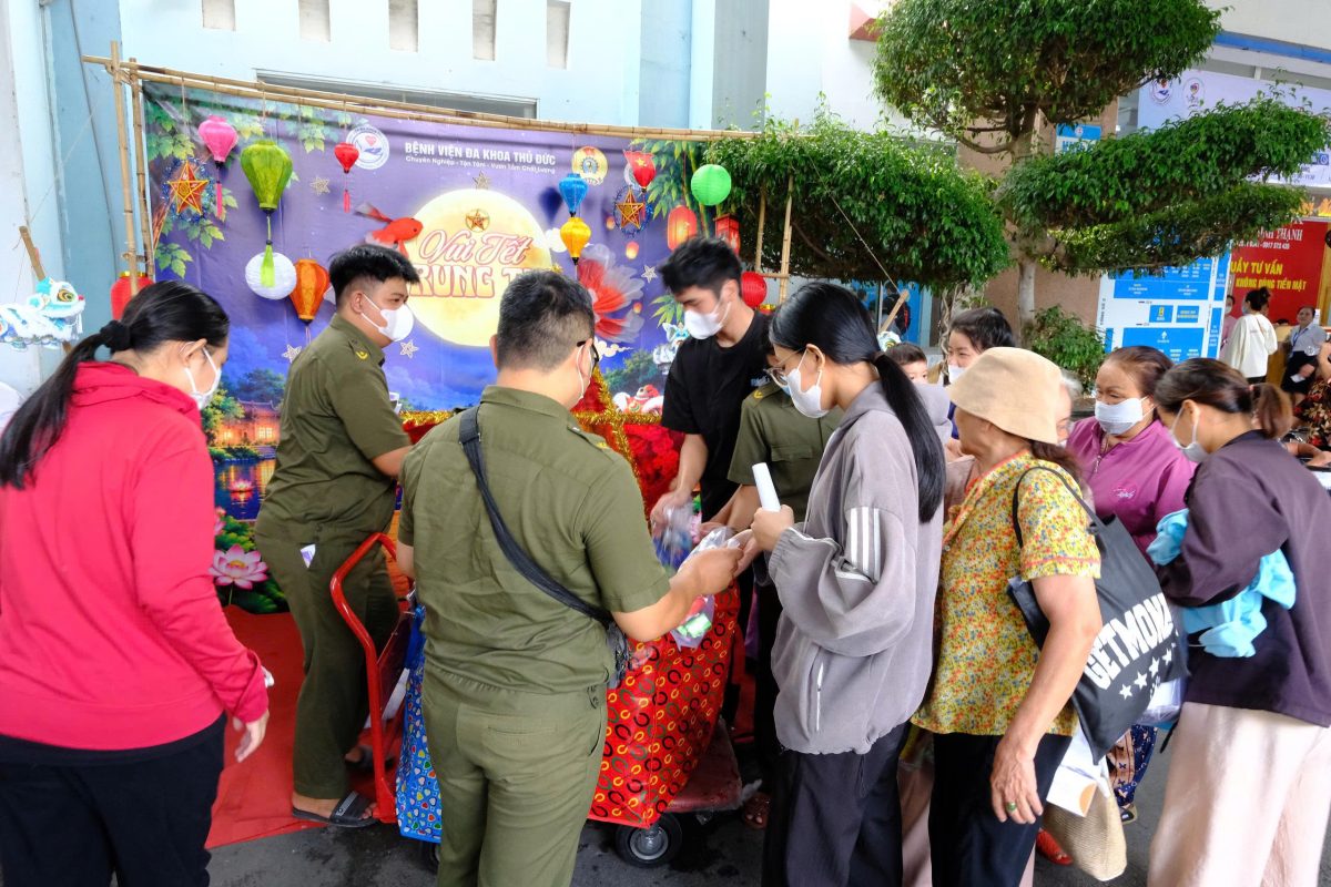 BỮA CƠM NGHĨA TÌNH – ẤM ÁP MÙA ĐOÀN VIÊN TẠI BỆNH VIỆN ĐA KHOA THỦ ĐỨC