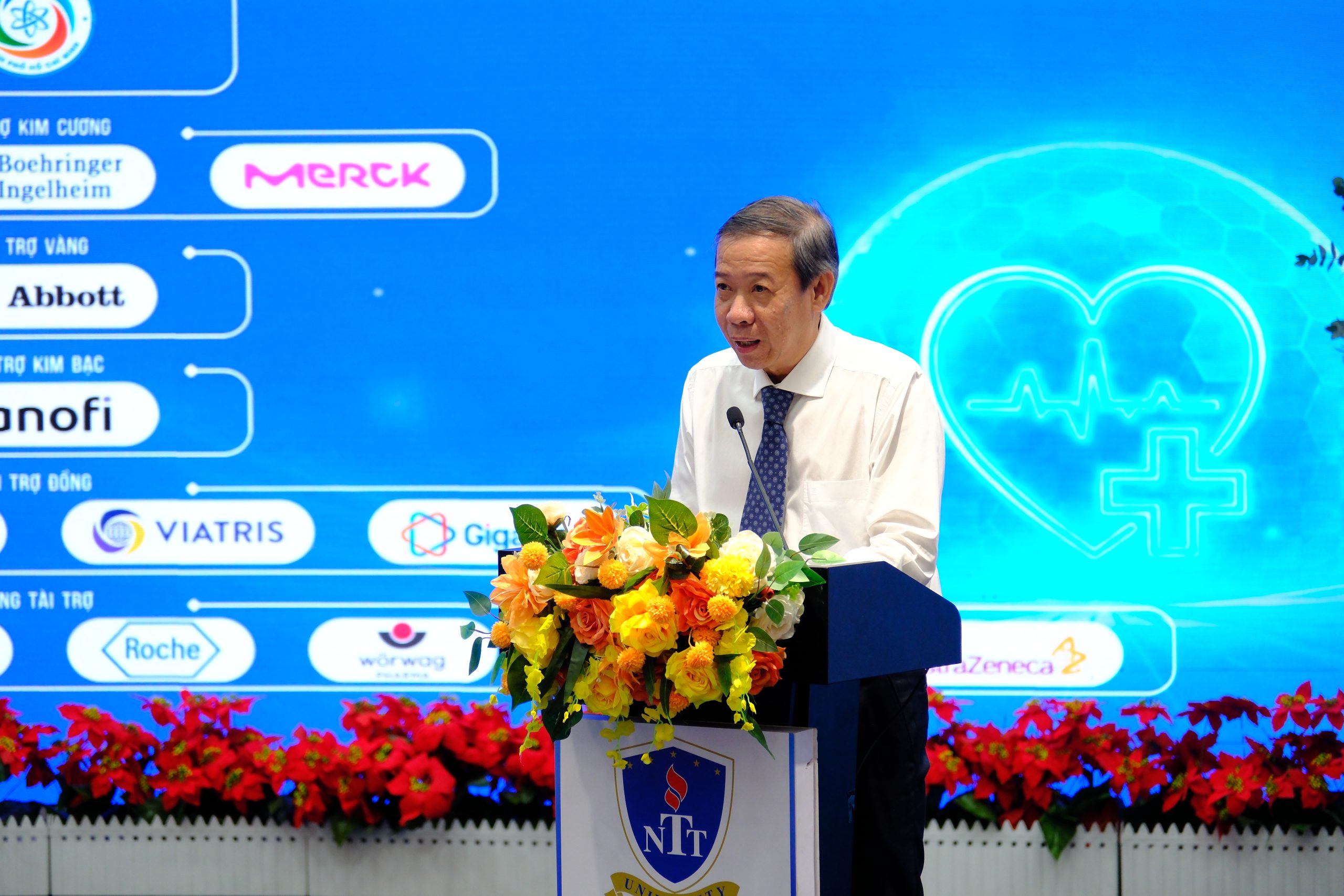 khai-mac-hoi-nghi-khoa-hoc-2026-y-hoc-hoi-nhap-va-chuyen-doi-so-buoc-tien-trong-dao-tao-y-khoa-va-thuc-hanh-lam-sang