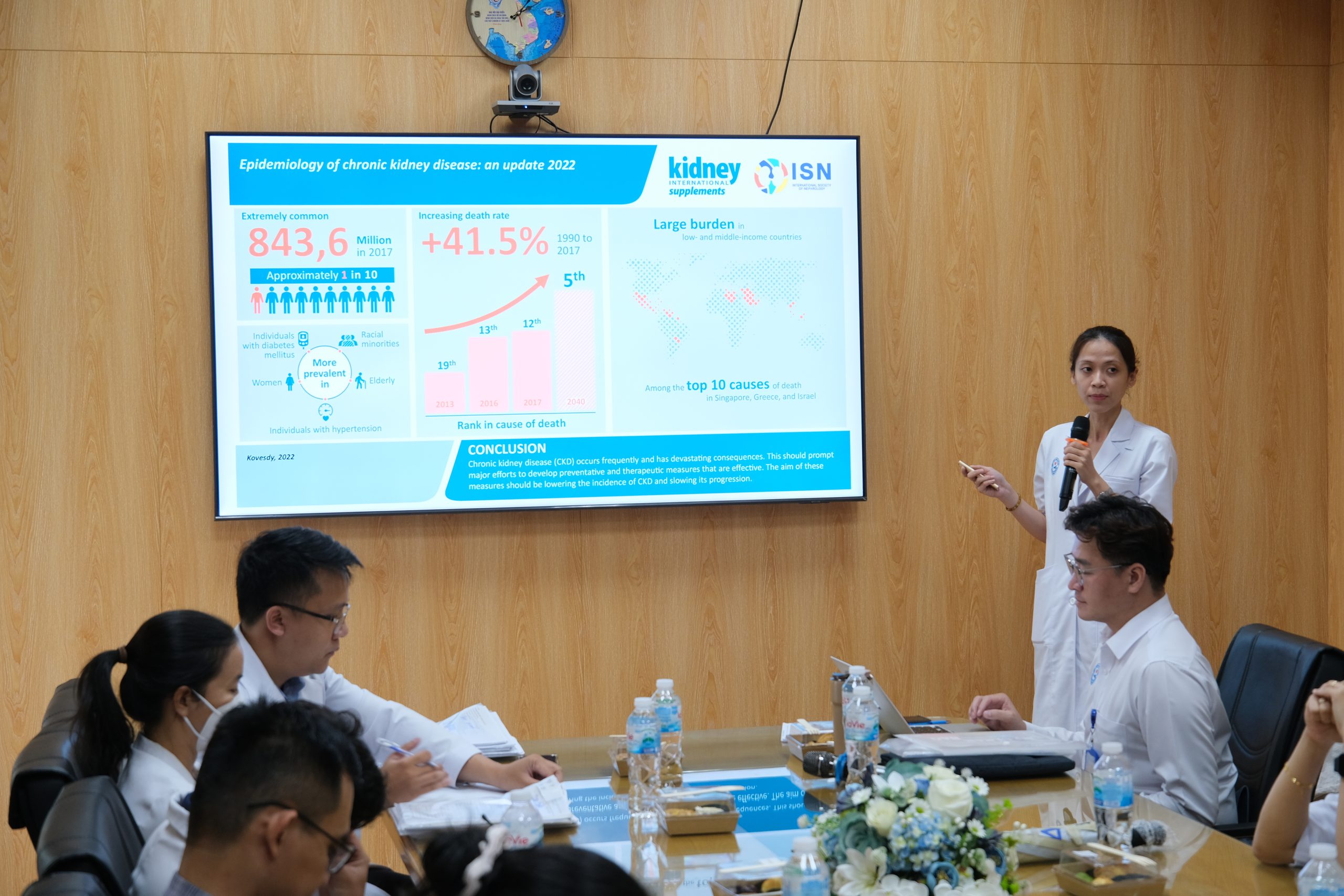 SINH HOẠT KHOA HỌC “TỐI ƯU HÓA QUẢN LÝ BỆNH THẬN MẠN: TỪ DINH DƯỠNG ĐẾN KIỂM SOÁT RỐI LOẠN KHOÁNG CHẤT VÀ XƯƠNG” 3 “TỐI ƯU HÓA QUẢN LÝ BỆNH THẬN MẠN: TỪ DINH DƯỠNG ĐẾN KIỂM SOÁT RỐI LOẠN KHOÁNG CHẤT VÀ XƯƠNG”