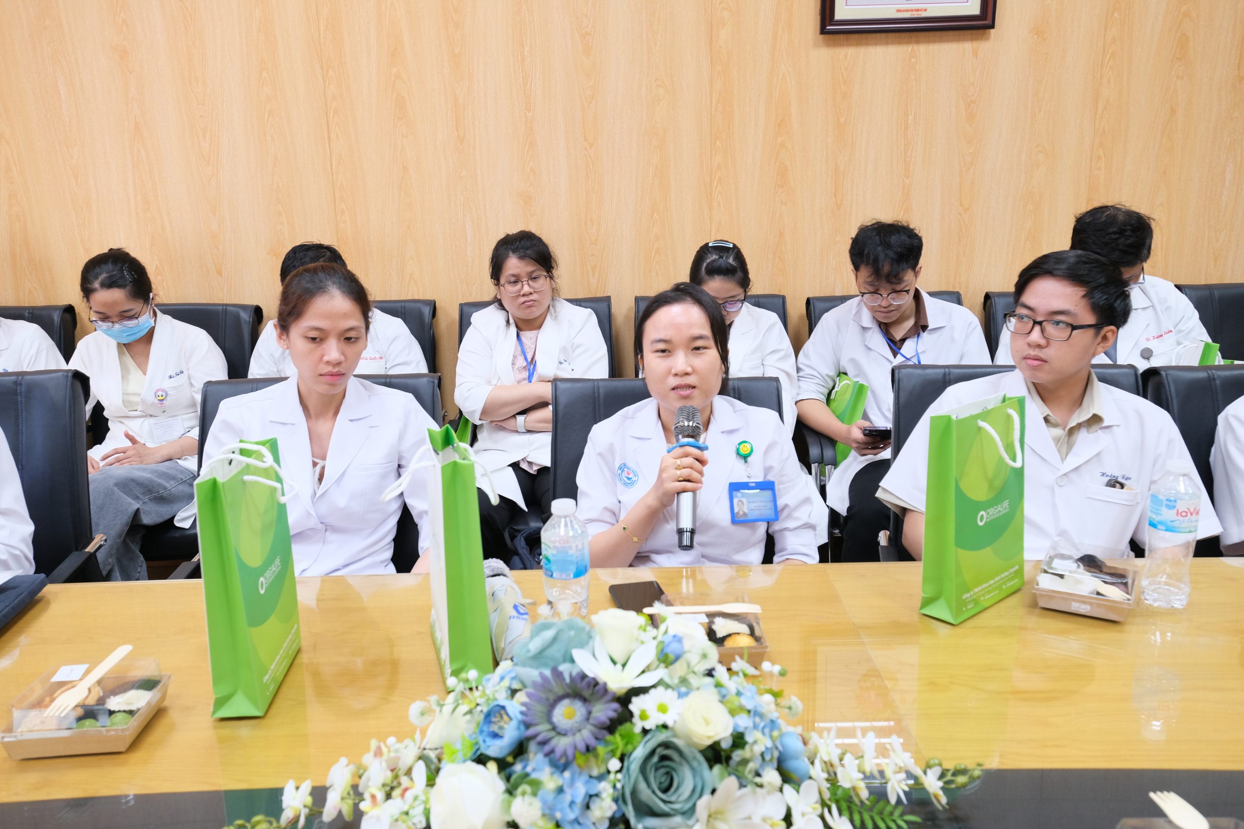 SINH HOẠT KHOA HỌC “TỐI ƯU HÓA QUẢN LÝ BỆNH THẬN MẠN: TỪ DINH DƯỠNG ĐẾN KIỂM SOÁT RỐI LOẠN KHOÁNG CHẤT VÀ XƯƠNG” 5 “TỐI ƯU HÓA QUẢN LÝ BỆNH THẬN MẠN: TỪ DINH DƯỠNG ĐẾN KIỂM SOÁT RỐI LOẠN KHOÁNG CHẤT VÀ XƯƠNG”