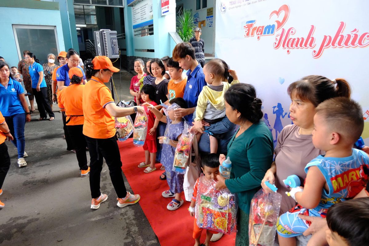TRẠM HẠNH PHÚC LẦN THỨ 21 – “TRĂNG RẰM CỔ TÍCH, VUI TẾT ĐOÀN VIÊN”