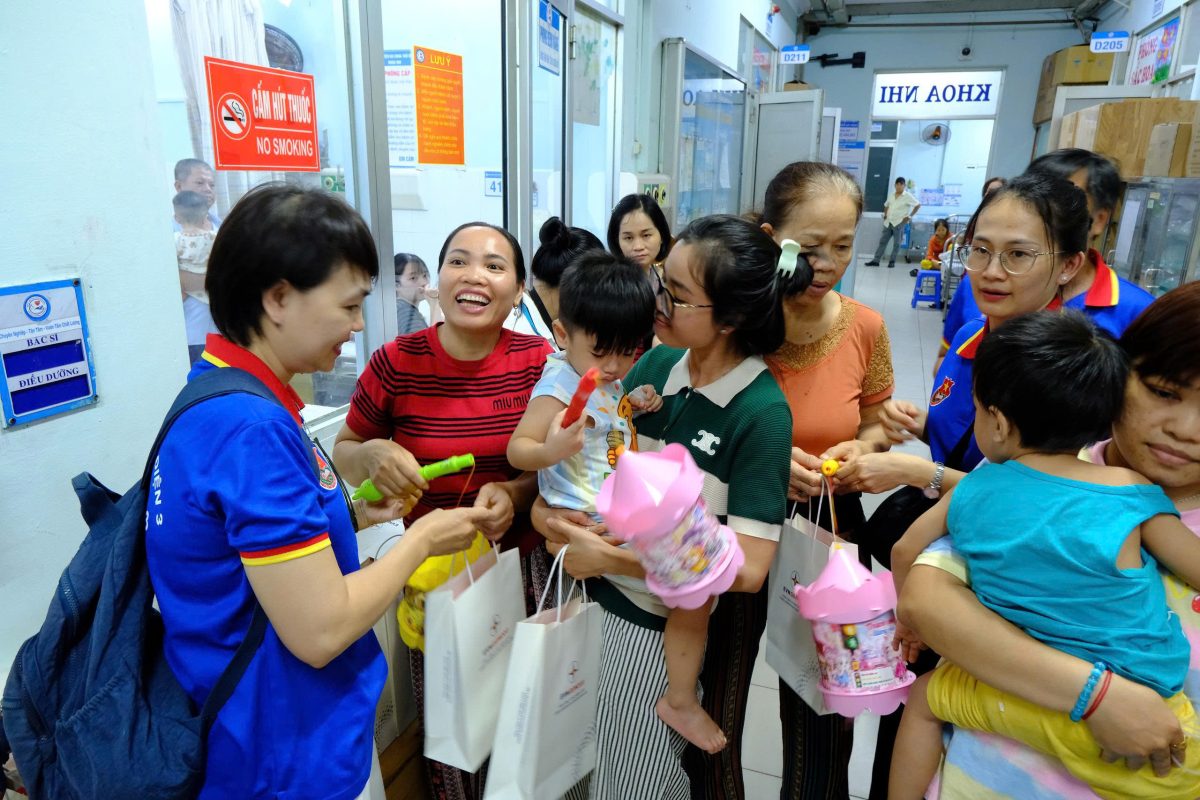 TRUNG THU 2026: 80 PHẦN QUÀ GỬI ĐẾN BỆNH NHI TẠI BỆNH VIỆN ĐA KHOA THỦ ĐỨC