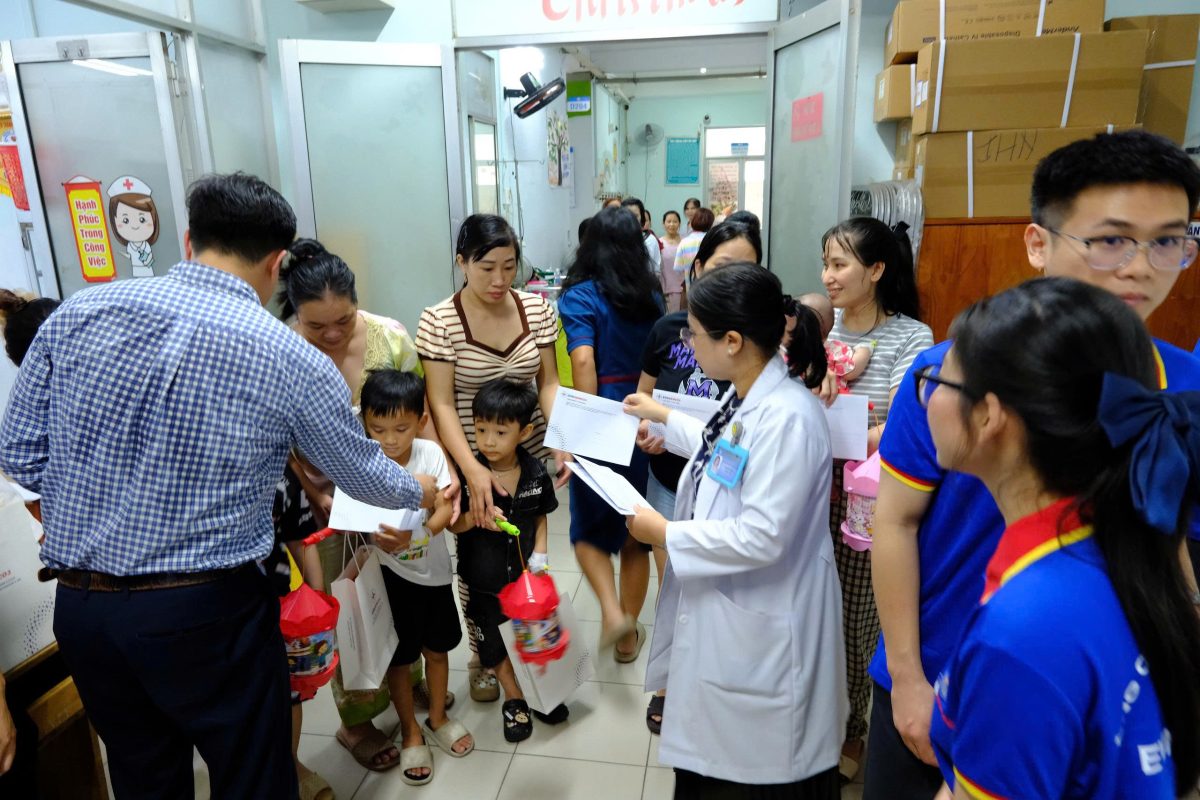 TRUNG THU 2026: 80 PHẦN QUÀ GỬI ĐẾN BỆNH NHI TẠI BỆNH VIỆN ĐA KHOA THỦ ĐỨC
