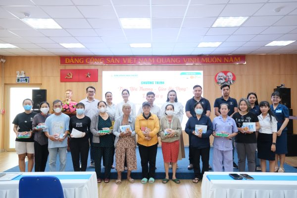 TRUNG THU SẺ CHIA – “TRAO YÊU THƯƠNG, GIEO HY VỌNG” LẦN THỨ 9 TẠI BỆNH VIỆN ĐA KHOA THỦ ĐỨC